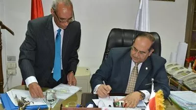 محافظ سوهاج يقيل رئيس مركز جهينة من منصبه