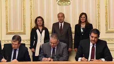 رئيس الوزراء يشهد توقيع بروتوكولي تعاون لربط البحث العلمي بتطوير الصناعة (صور)