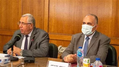 عبدالعاطي والقصير يبحثان تفاصيل التحول لنظم الري الحديث لـ3.70 مليون فدان