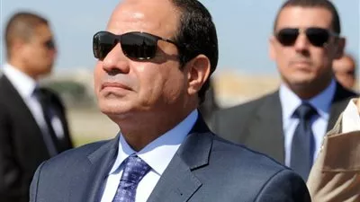 الرئيس السيسي يغادر إلى باريس لحضور قمة المناخ