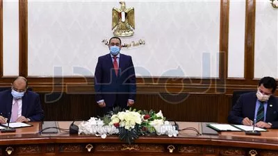 رئيس الوزراء يشهد توقيع مذكرة تفاهم لدعم المشروعات المتوسطة والصغيرة