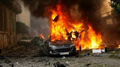 مقتل مدني وإصابة 7 آخرين بينهم ثلاثة جنود في انفجارين ببغداد