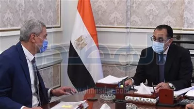 مدبولى يُتابع ملفات عمل الهيئة المصرية للشراء الموحد والإمداد والتموين الطبي