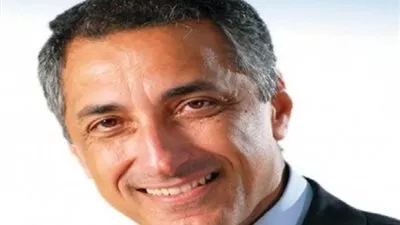 محافظ البنك المركزي ينفي امتلاكه أي صفحة على 