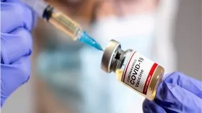 الحكومة تنفي تعارض استخدام أدوية التخدير مع لقاحات كورونا