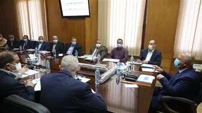 الوزير يتابع خطة تطوير العنصر البشري للتعامل مع تكنولوجيا «السكك الحديدية»