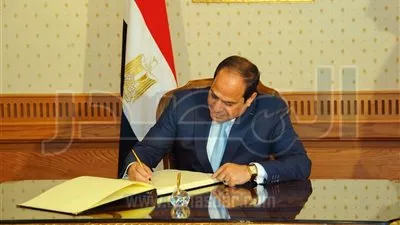 السيسي ينقل مستشارًا بمحكمة طنطا إلى وظيفة غير قضائية