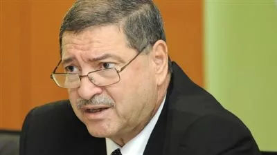 رئيس الوزراء التونسي يدعو المواطنين لاحترام حالة الطوارئ في البلاد