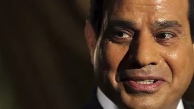 الرئيس السيسي يُوفد مندوبًا للتعزية