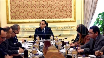 رئيس الوزراء يعقد اجتماعًا لمتابعة توافر السلع الاستراتيجية