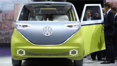 فولكسفاغن تخطط لطرح سيارات كهربائية لكل طرازاتها بحلول 2030