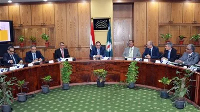 لجنة الطاقة الشمسية تبحث إقامة محطة كهرباء بالتعاون مع إيني الإيطالية