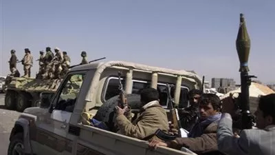 مقتل وإصابة 79 حوثيًا في معارك مع المقاومة الشعبية بـ