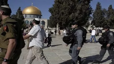 اقتحام مجموعة من المستوطنين اليهود للمسجد الأقصى