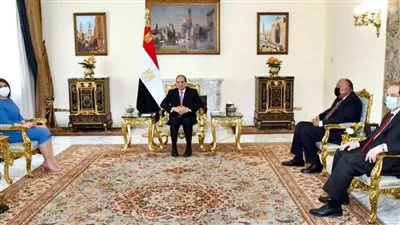 السيسي يؤكد دعم مصر الكامل للمجلس الرئاسي وحكومة الوحدة الوطنية الليبية