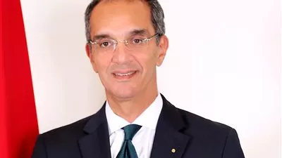 وزير الاتصالات يشارك في المؤتمر العالمي للهواتف المحمولة ببرشلونة