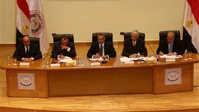 اللجنة العليا تحيل المرشحين المتجاوزين لسقف الدعايا الانتخابية إلى النيابة