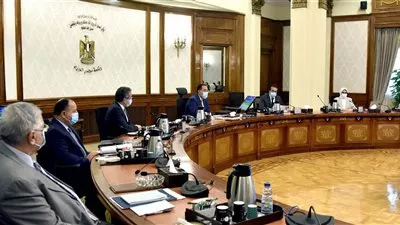 الحكومة تقرر زيادة نسبة الإشغال في الفنادق والمطاعم والكافيهات لـ 70%