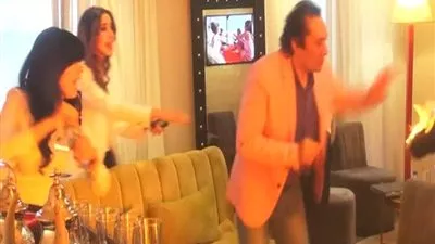 شاهد: تصرف علي الحجار بعد اشتعال النيران في 