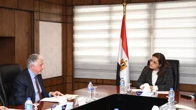 وزيرة التخطيط تلتقي رئيس «الإسلامية الدولية» لبحث تمويل المشروعات