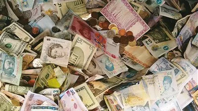 أسعار العملات الأجنبية والعربية في مصر اليوم الأحد 1 أكتوبر 2017