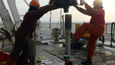 إيران تتفق مع 