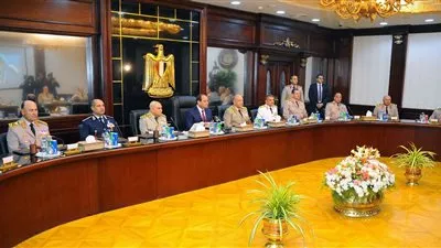 السيسي يحضر اجتماع المجلس الأعلى للقوات المسلحة بكامل أعضائه