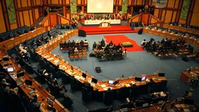 التعاون الإسلامي: 2,3 تريليون دولار حجم سوق 