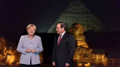 السيسي يوجه التهنئة لـ