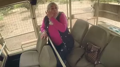 شاهد: هالة فاخر تتعرض لموقف محرج بعد مهاجمة أسود 