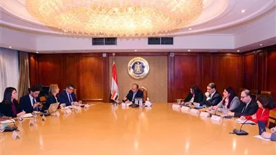 وزير التجارة يبحث مع «التنمية الأفريقي» تمويل مشروعات تطوير القارة
