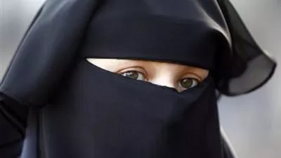 نظر دعوي بطلان قرار جامعة القاهرة بحظر النقاب لأعضاء هيئة التدريس