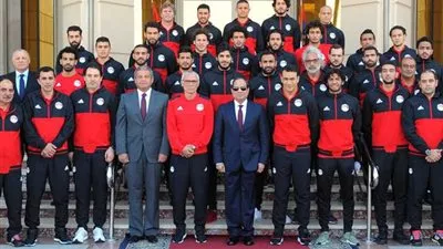 السيسي يستقبل لاعبي المنتخب بعد التأهل لكأس العالم .. غدًا