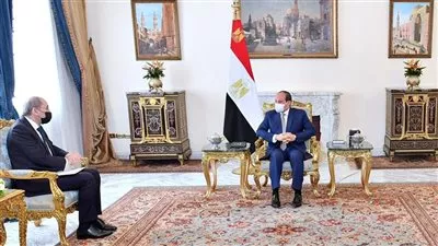 السيسي يبحث تعزيز العلاقات الاقتصادية وزيادة التبادل التجارى مع الأردن