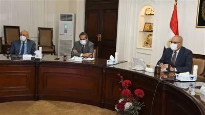 وزير الإسكان يتابع موقف تنفيذ الأعمال بمدينة «الوراق الجديدة»
