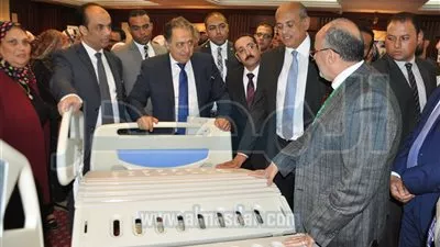 وزير الصحة: تشكيل لجنة لتقييم منتجات شركات المستلزمات الطبية المحلية