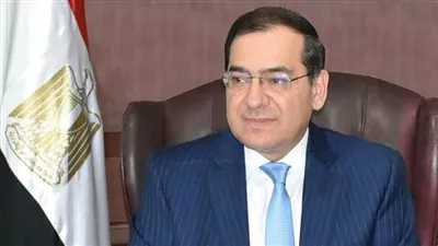 وزير البترول يستعرض موقف تحصيل مستحقات مسحوبات الغاز من العملاء