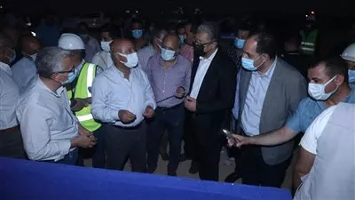وزير النقل يتفقد أعمال تطوير ميناء العين السخنة