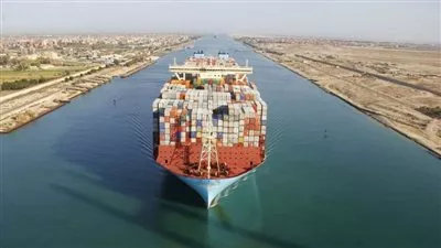 «الوزراء»: قناة السويس الممر الأكثر أماناً والأوفر وقتاً والأعلى كثافة (إنفوجراف)