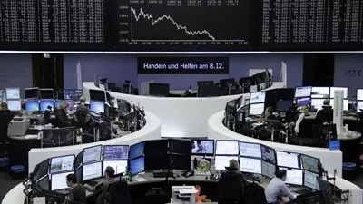 الأسهم الأوروبية تهبط لأدنى مستوياتها في شهرين