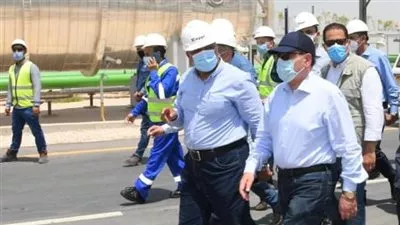 الملا: مستمرون في تطوير ورفع كفاءة المنطقة البترولية بالصعيد