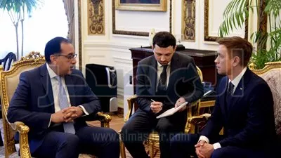 مدبولي يبحث مع وزير الاتصالات الروسي التعاون في مجالات التحول الرقمي