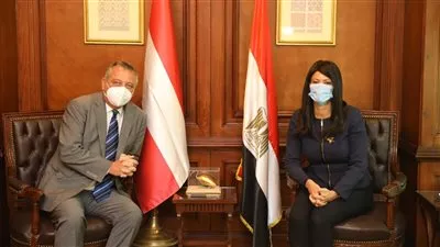 مصر والنمسا توقعان تمويلاً تنمويًا بقيمة 8.5 مليون يورو للسكك الحديدية