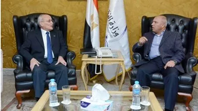 الوزير والعصار يبحثان تطوير منظومة النقل والسكة الحديد