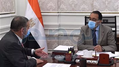 هشام توفيق: إنشاء 3 آلاف محطة شحن للسيارات الكهربائية خلال 18 شهرًا