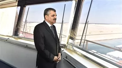 عبور 82 سفينة لقناة السويس بحمولات 4.7 مليون طن