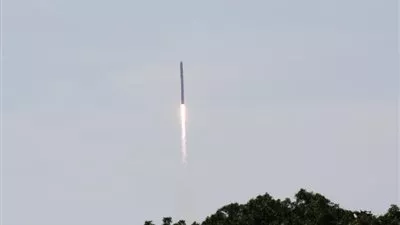 إطلاق صاروخ 