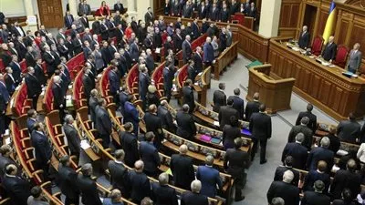 البرلمان الأوكراني يحدد مصير الحكومة بعد اعتماد الموازنة 