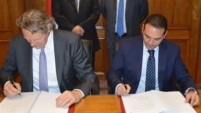 توقيع بروتوكول لوضع خطط تطوير 4 شركات تابعة لـ«القابضة المعدنية» 