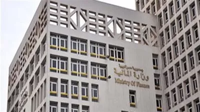 الحكومة تنفى طرح عملات معدنية جديدة فئة 100 جنيه